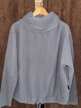 Varley Ribbed Knit Pullover  Gray